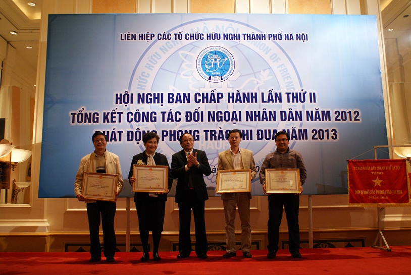 Liên hiệp các tổ chức hữu nghị Thành phố Hà Nội tổng kết công tác năm 2012 và phát động phong trào thi đua năm 2013